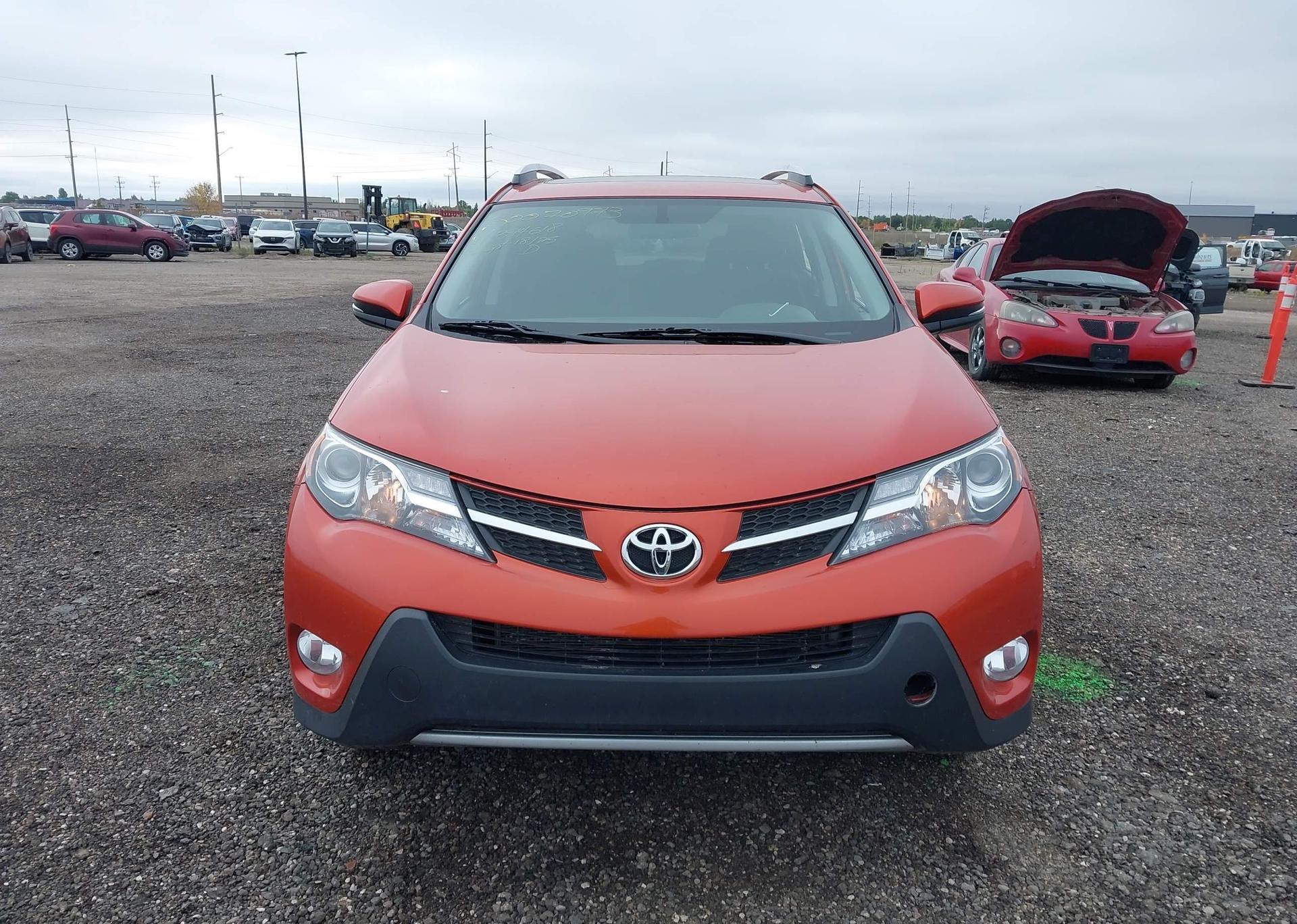 2015 TOYOTA RAV4 XLE