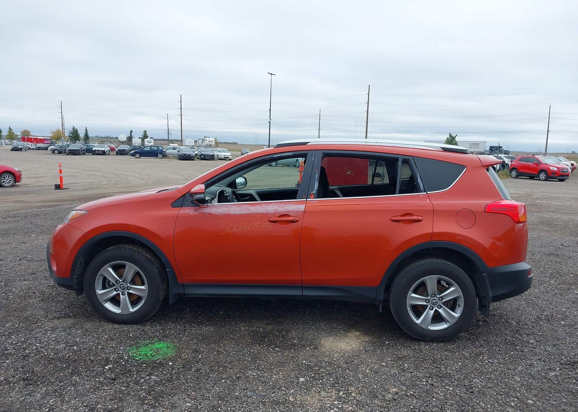2015 TOYOTA RAV4 XLE