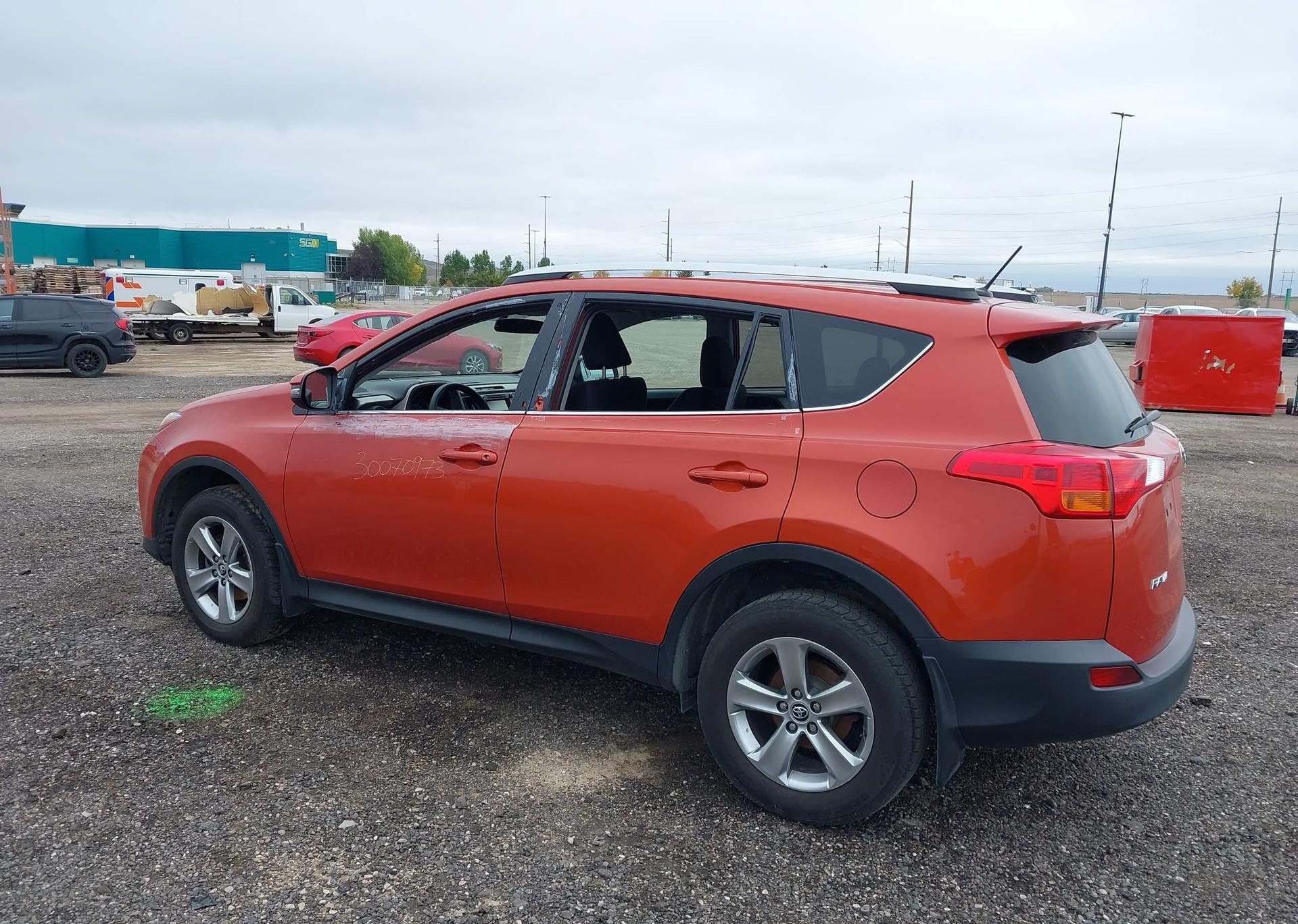2015 TOYOTA RAV4 XLE