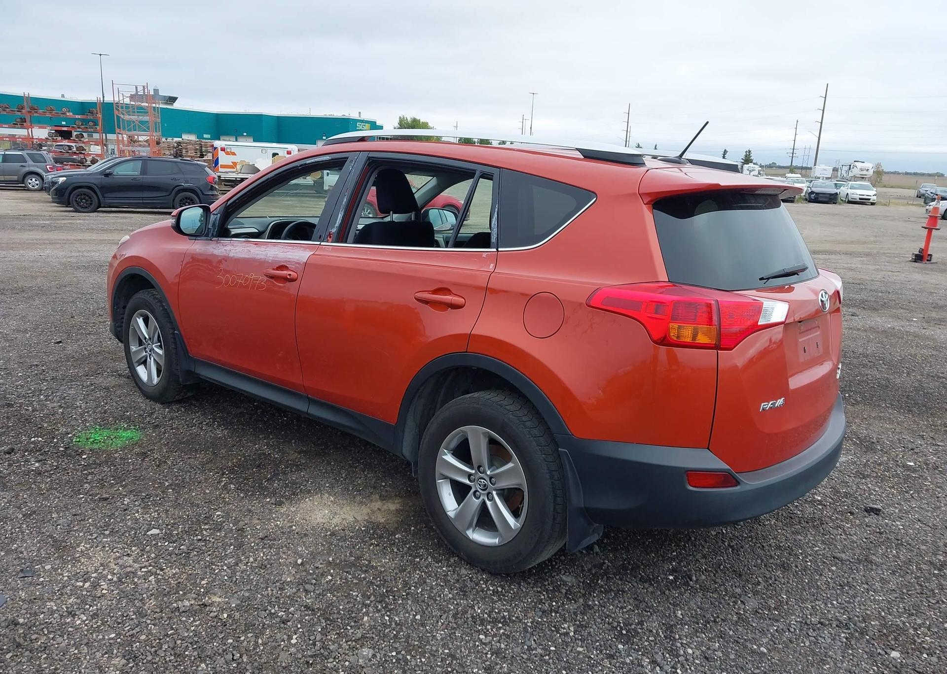 2015 TOYOTA RAV4 XLE
