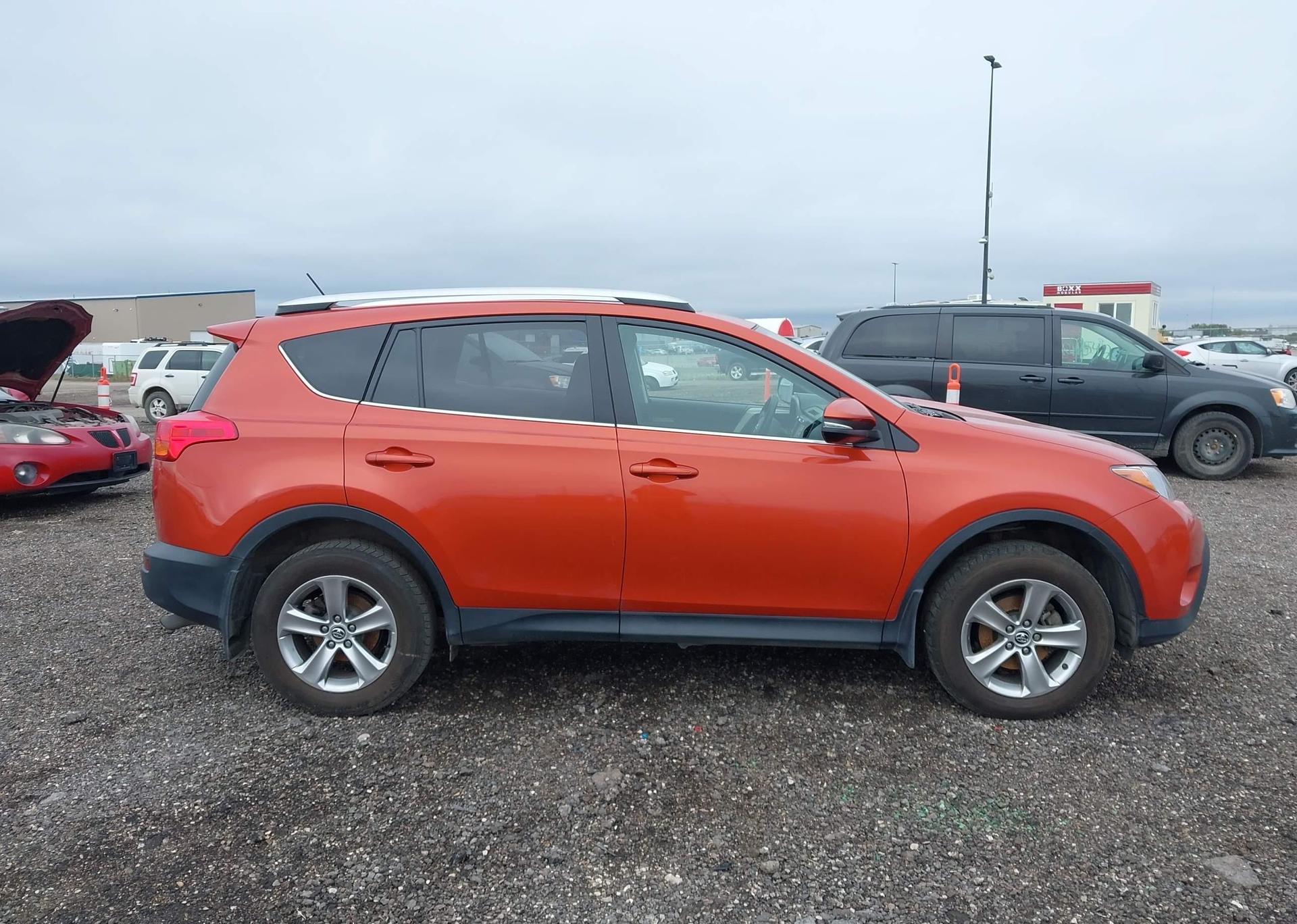 2015 TOYOTA RAV4 XLE