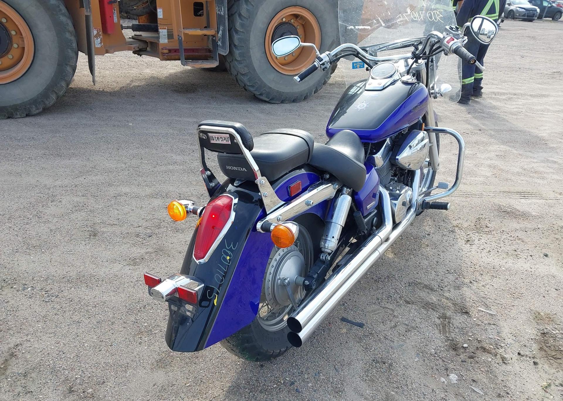 2005 HONDA VT750 CA