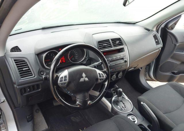 2011 MITSUBISHI RVR SE