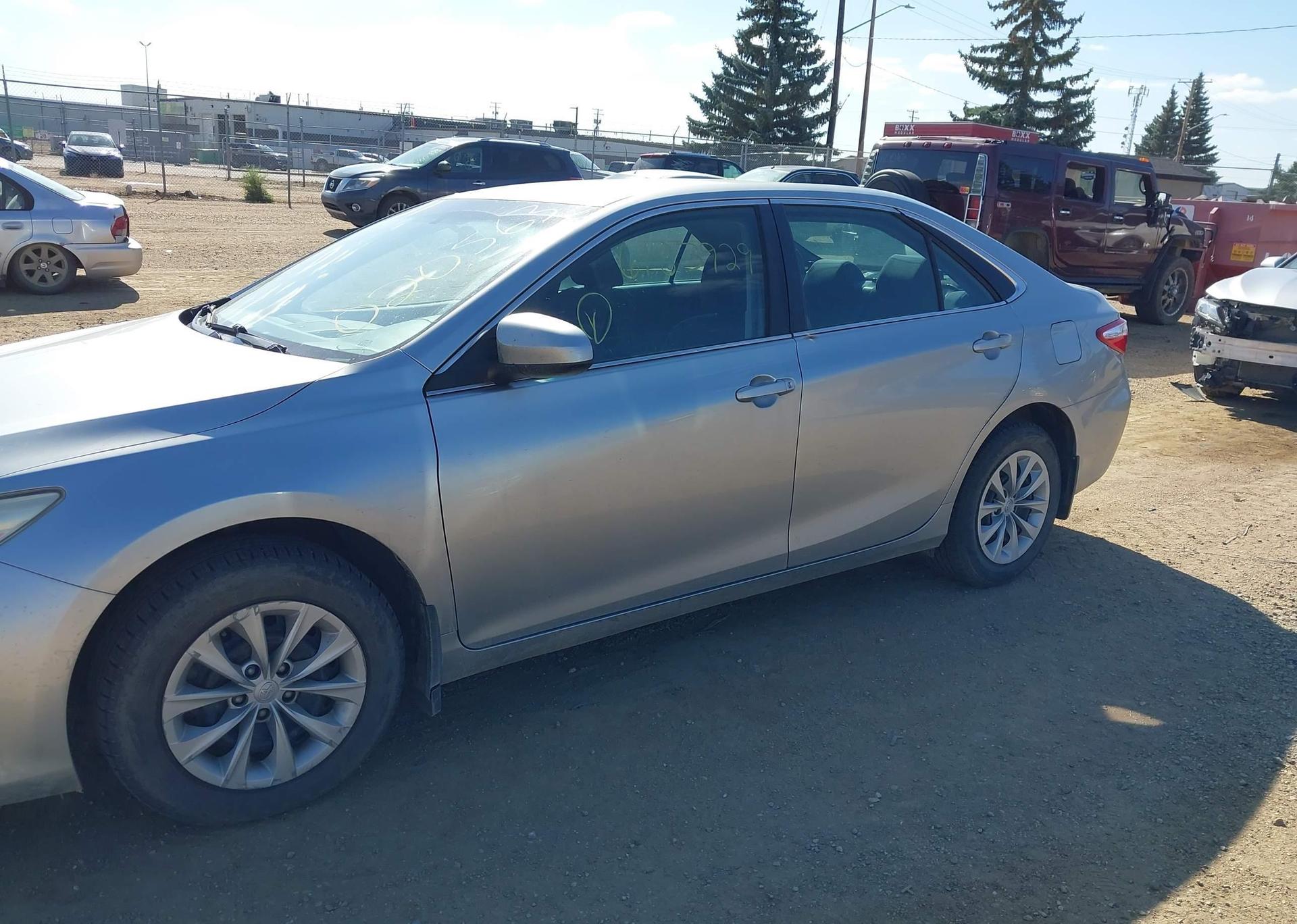 2015 TOYOTA CAMRY LE
