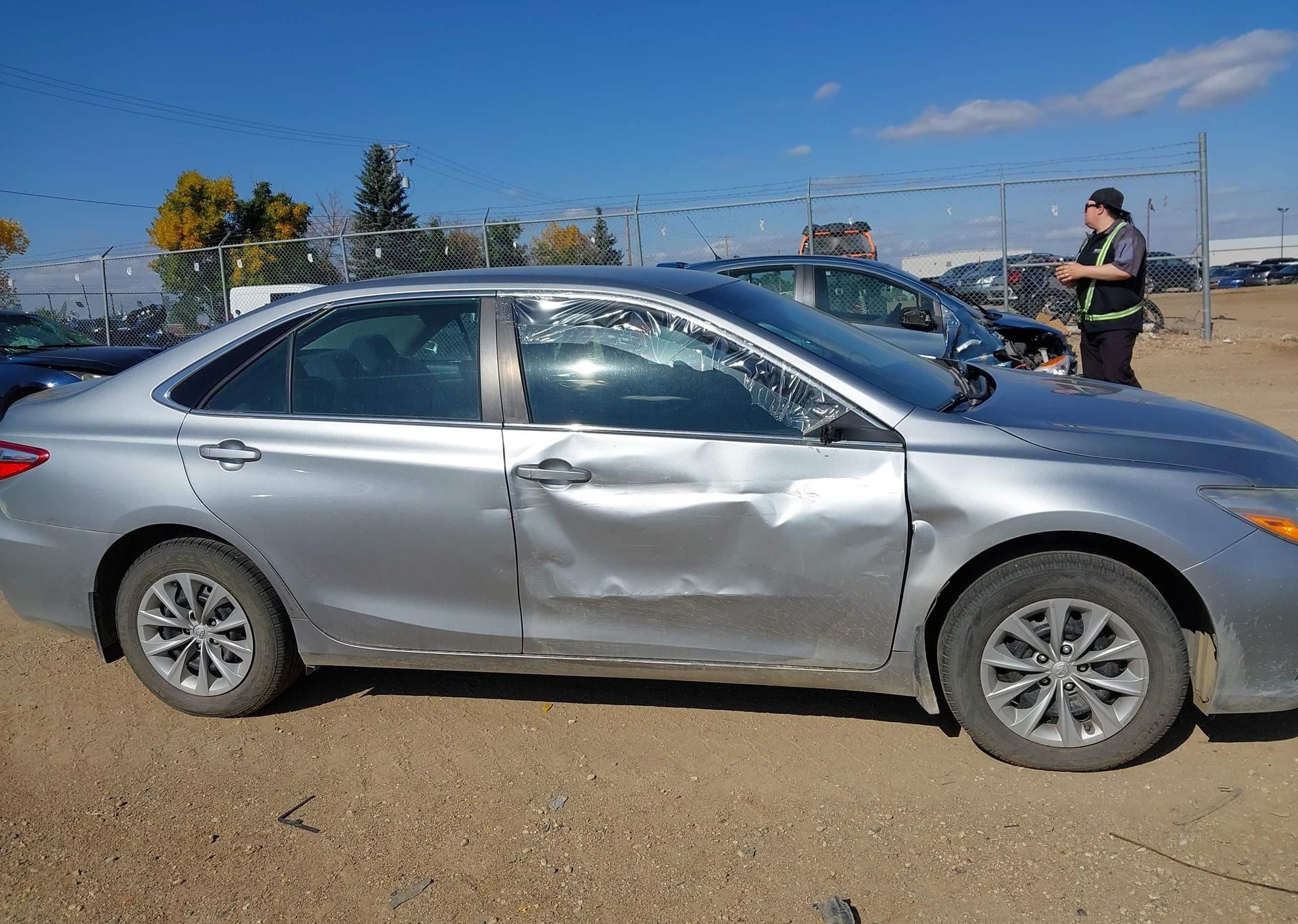 2015 TOYOTA CAMRY LE