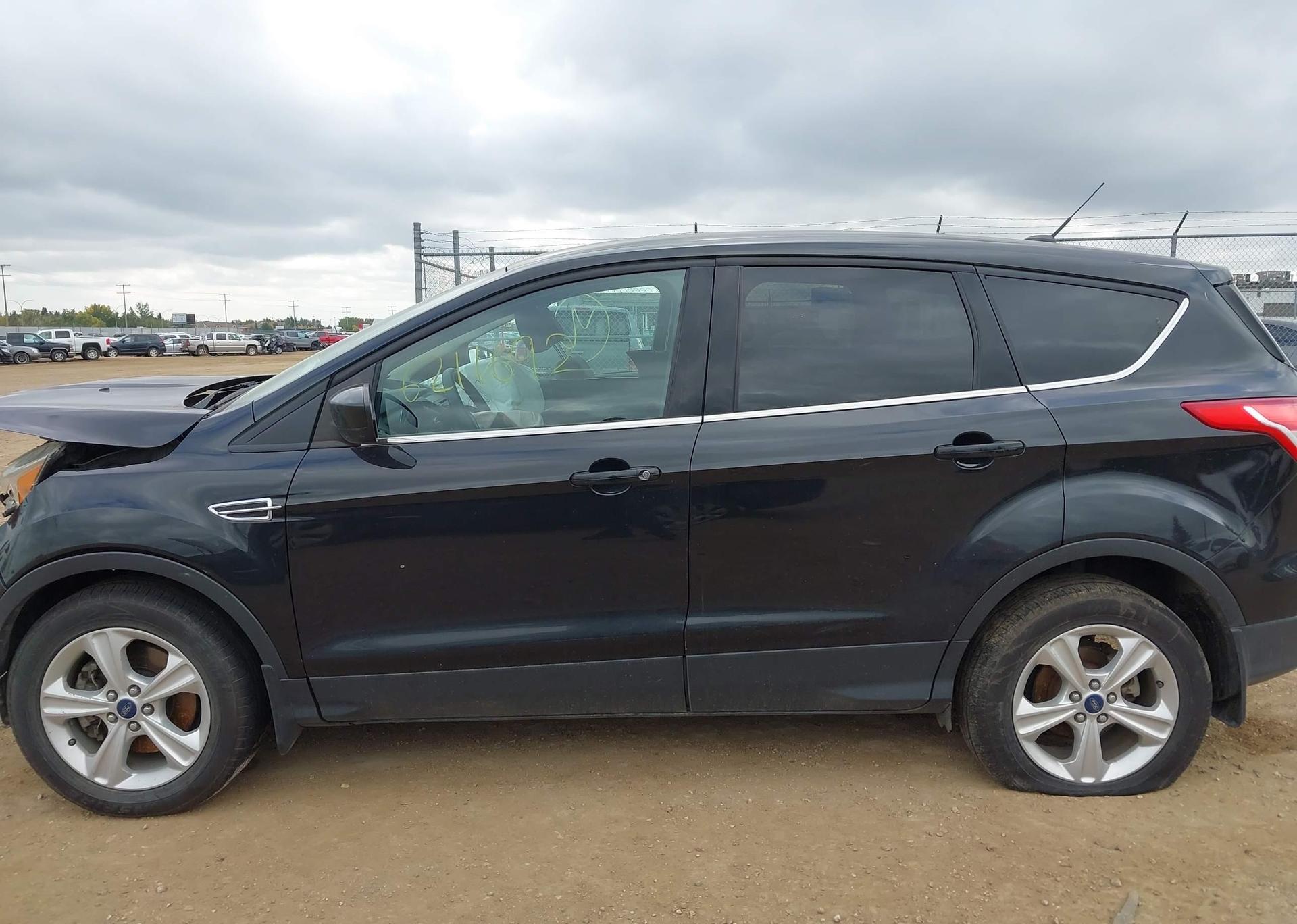 2015 FORD ESCAPE SE