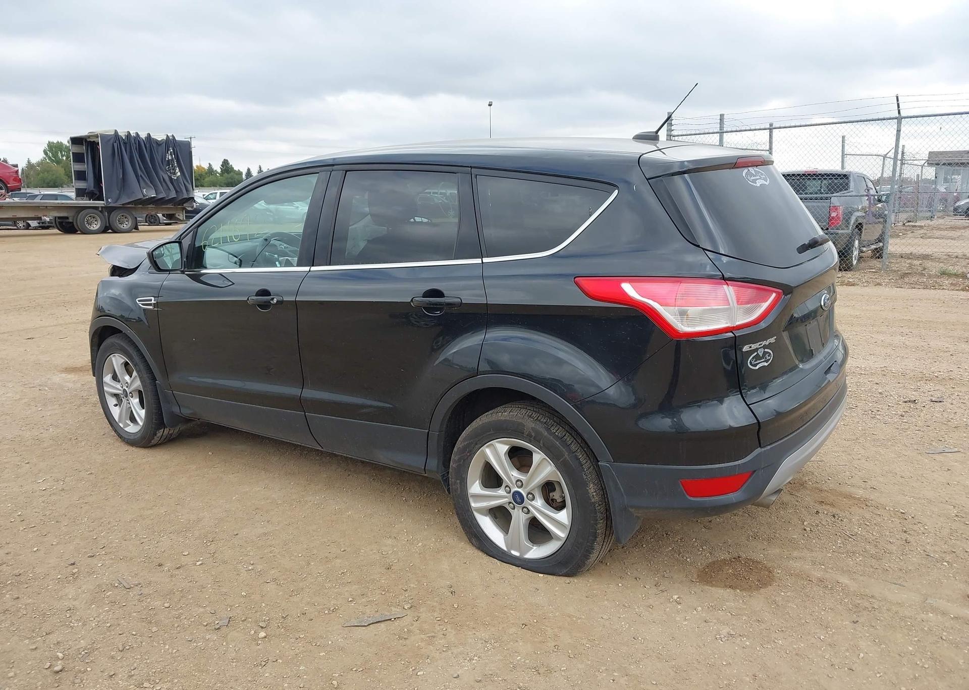 2015 FORD ESCAPE SE
