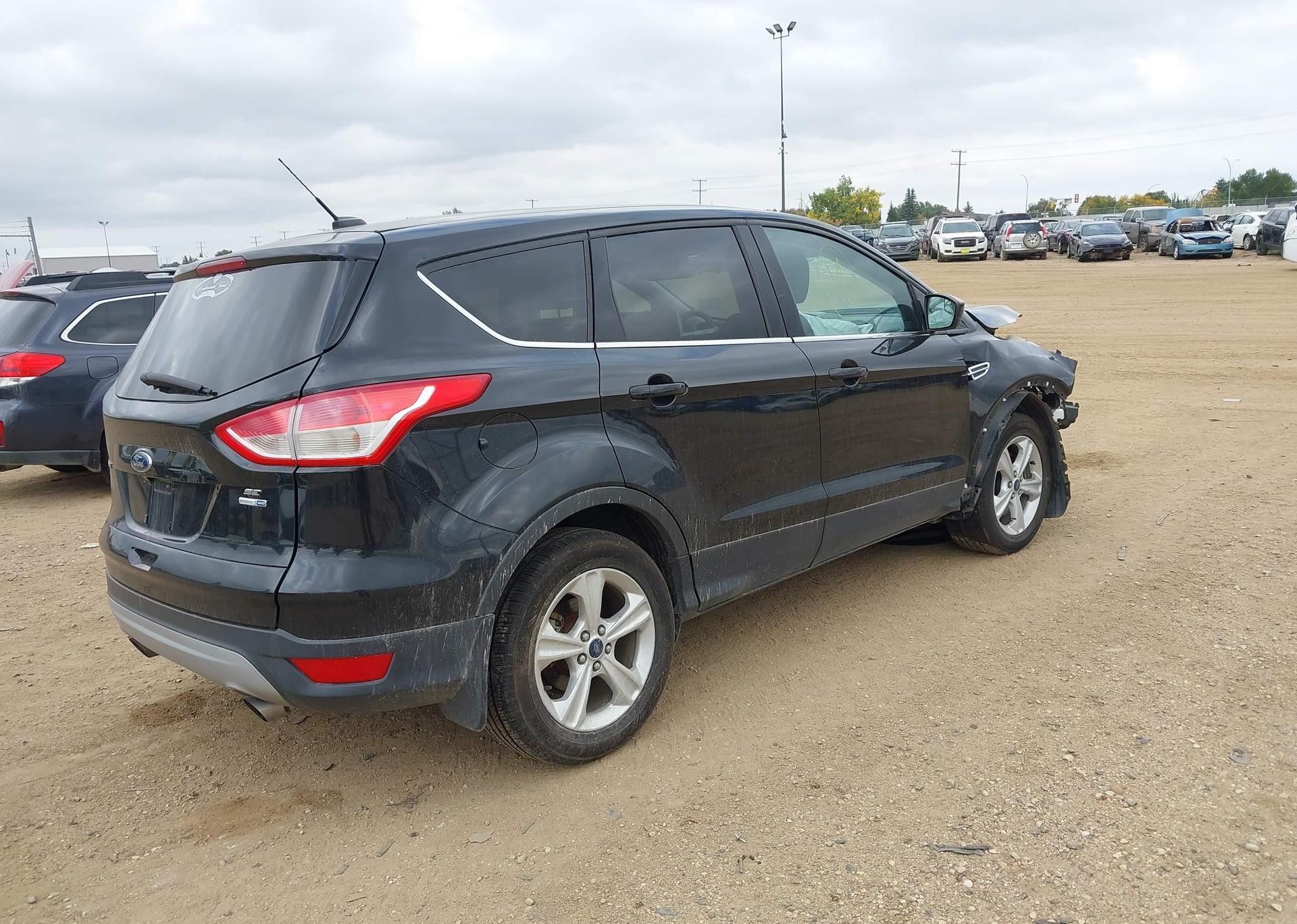 2015 FORD ESCAPE SE