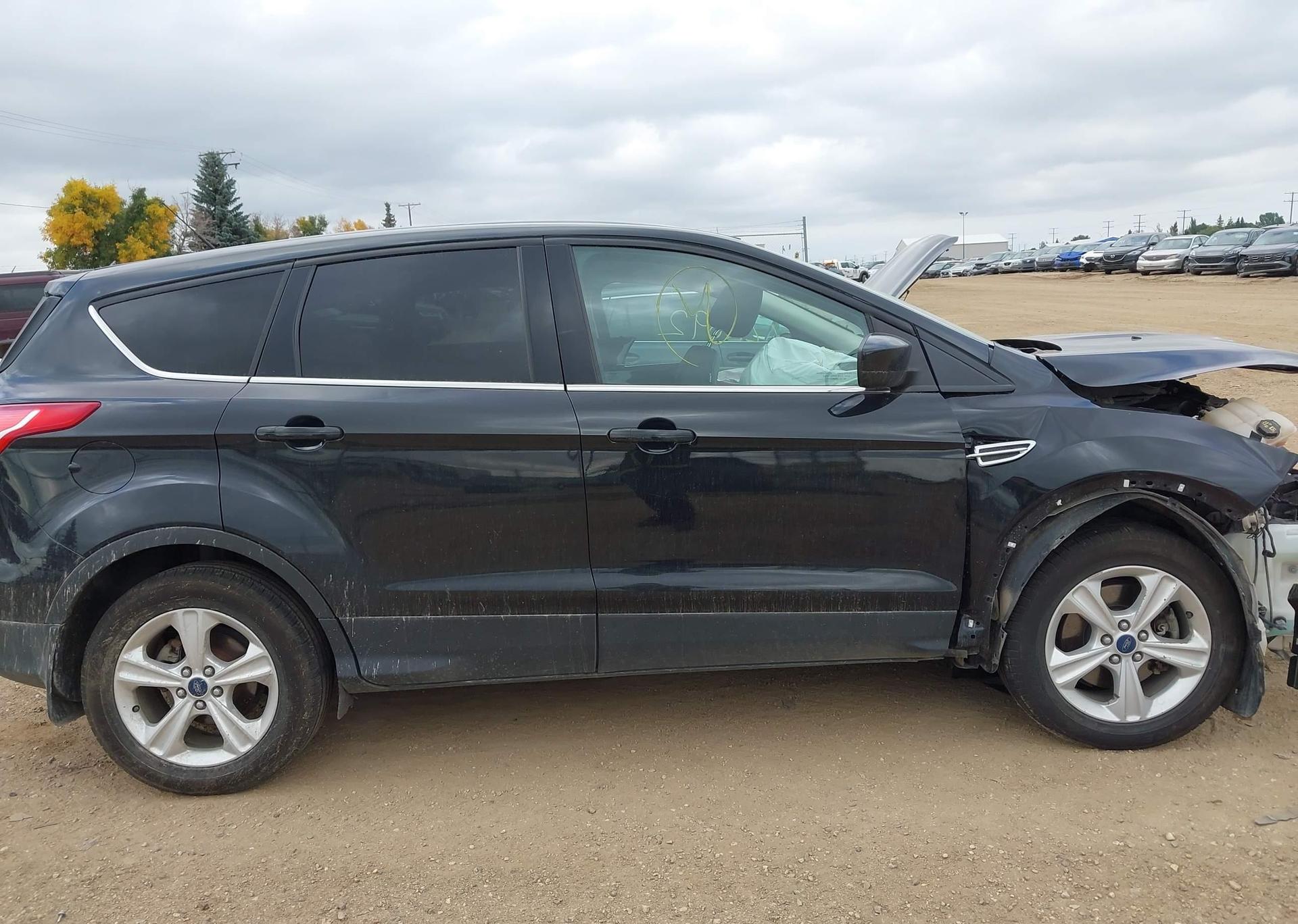 2015 FORD ESCAPE SE