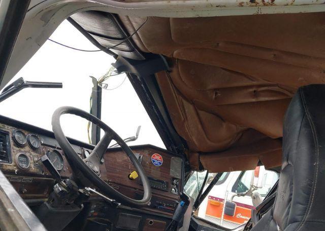 1997 FREIGHTLINER CONVENTIONAL FLD120