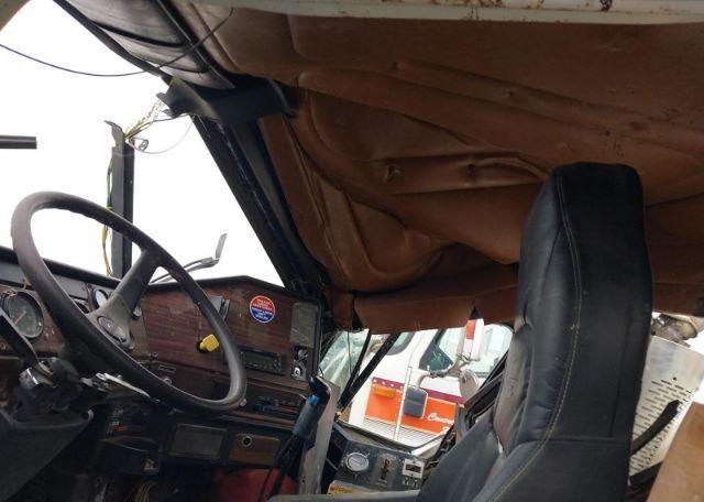 1997 FREIGHTLINER CONVENTIONAL FLD120