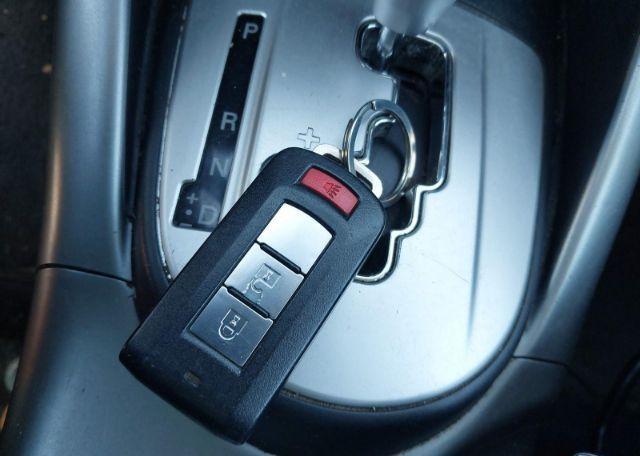 2013 MITSUBISHI OUTLANDER SE