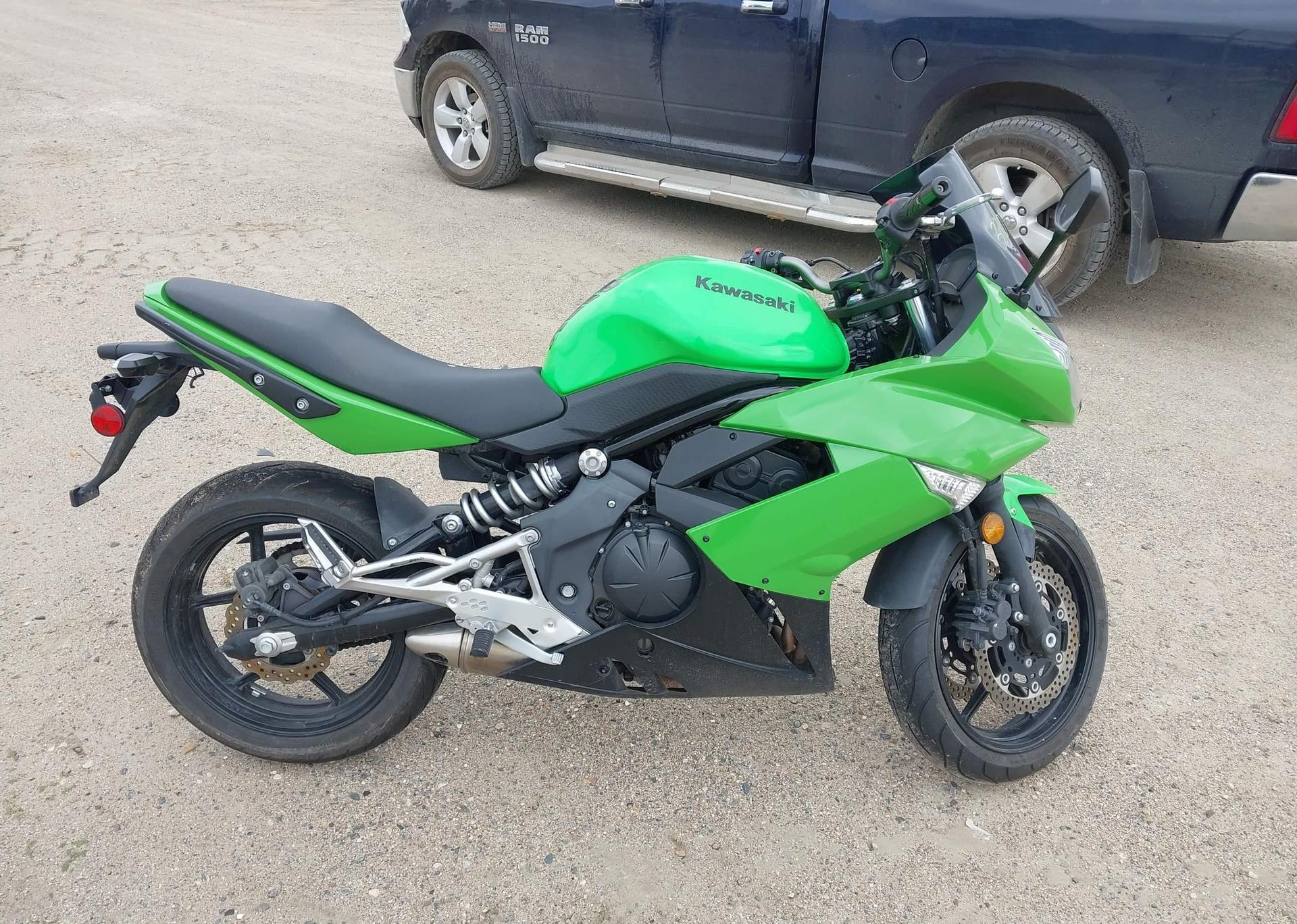2011 KAWASAKI EX400 CB