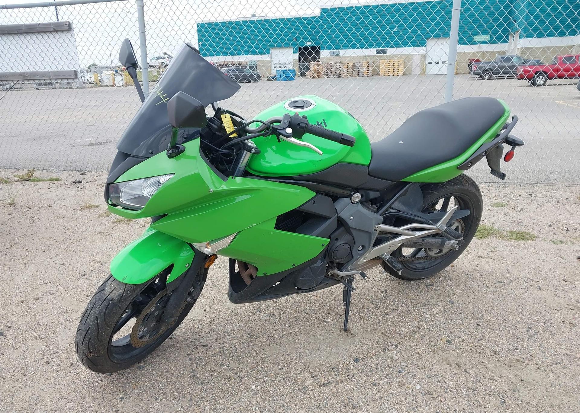 2011 KAWASAKI EX400 CB