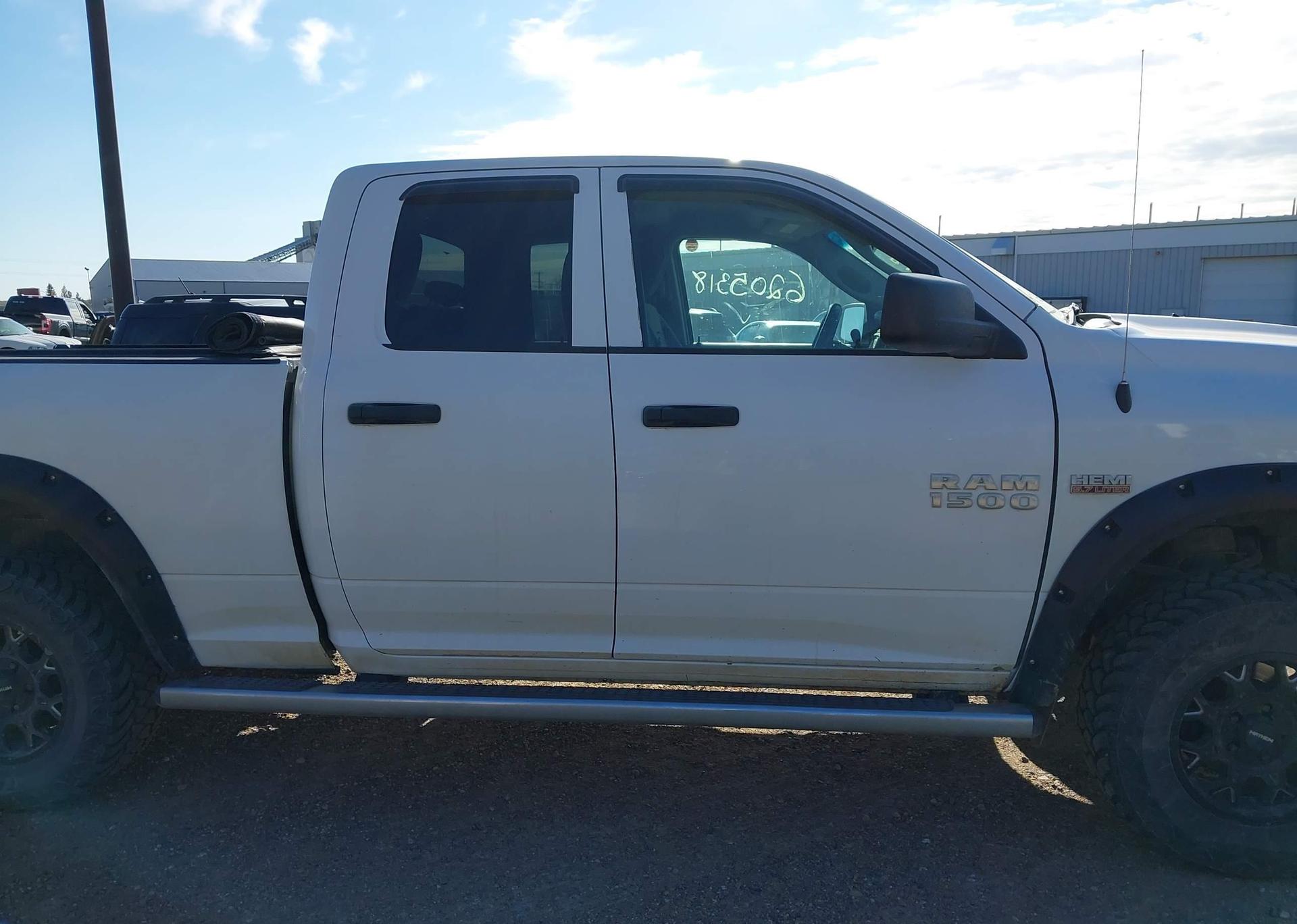 2016 RAM 1500 ST