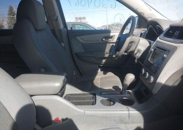 2014 CHEVROLET TRAVERSE LS