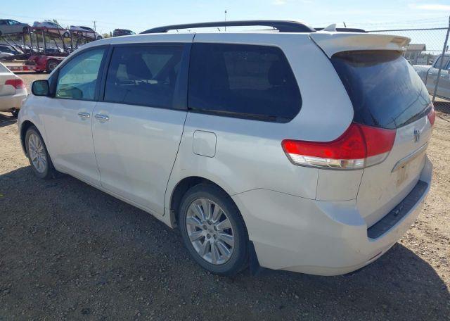 2012 TOYOTA SIENNA XLE