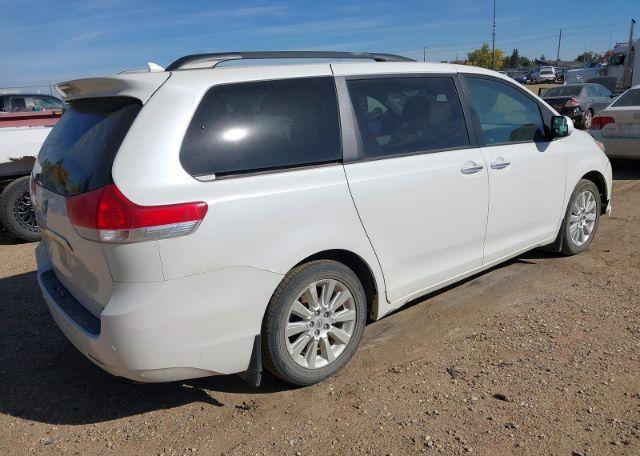 2012 TOYOTA SIENNA XLE