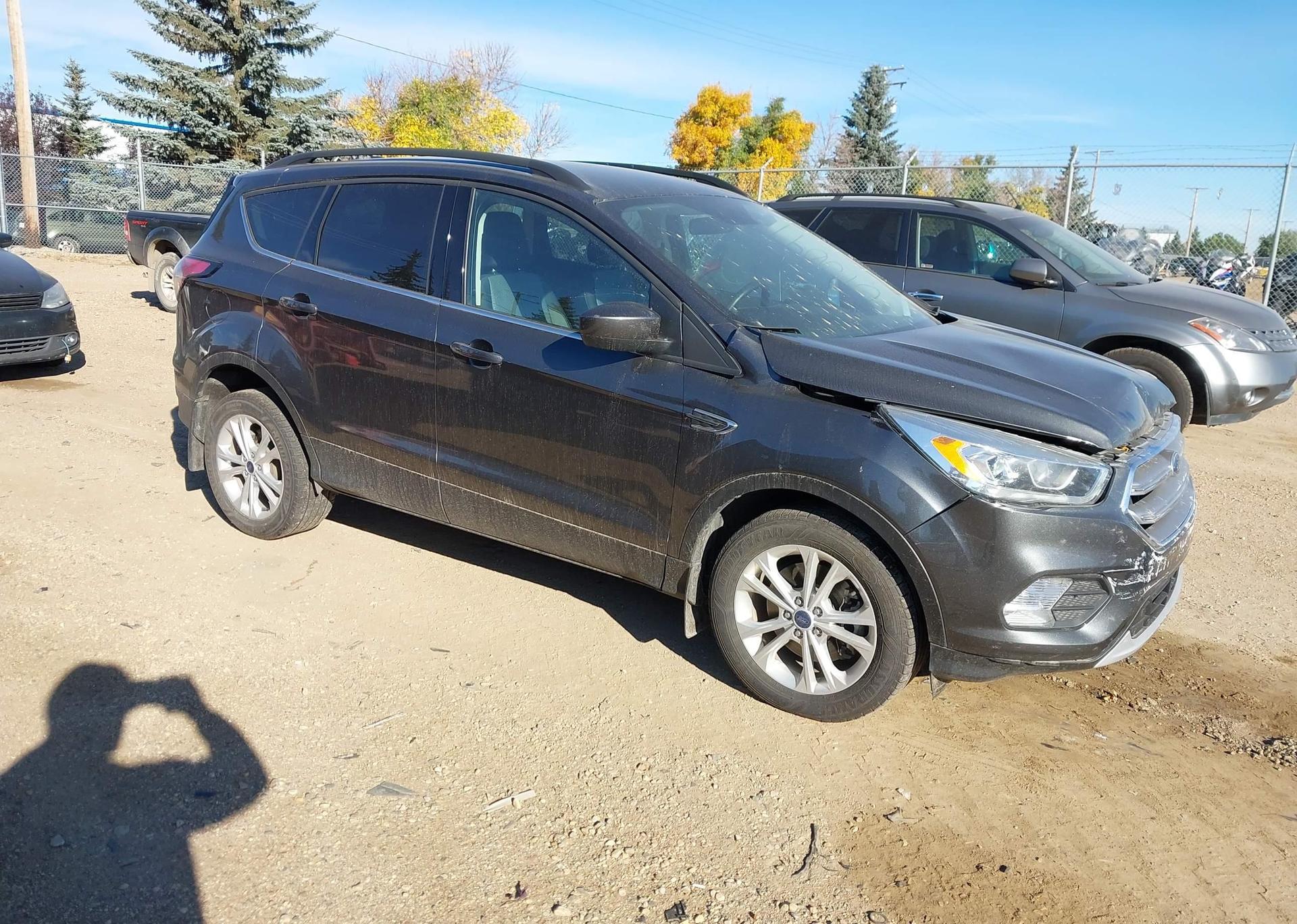 2017 FORD ESCAPE SE