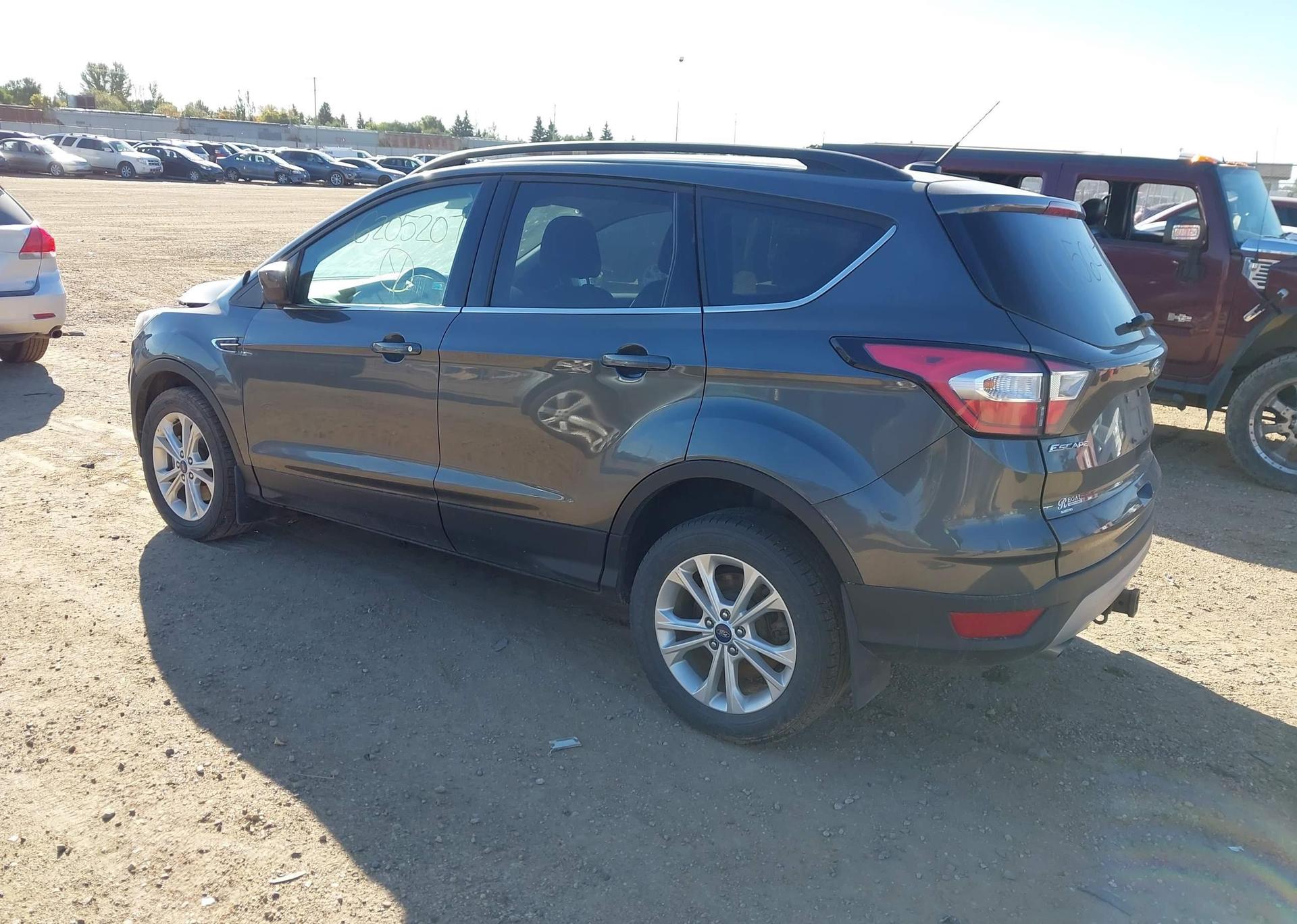 2017 FORD ESCAPE SE