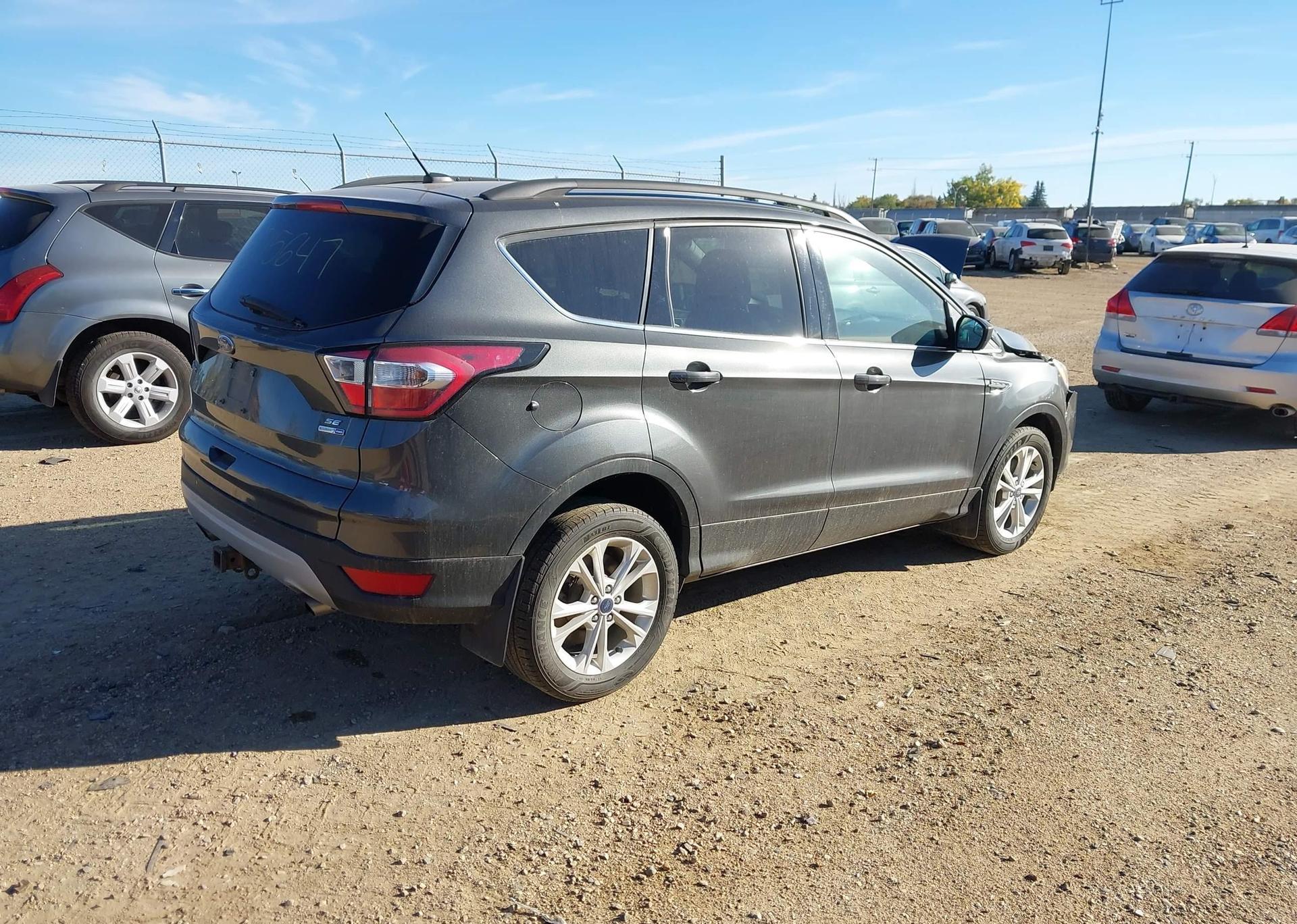 2017 FORD ESCAPE SE