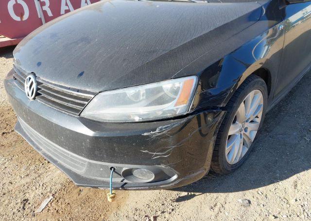 2011 VOLKSWAGEN JETTA S