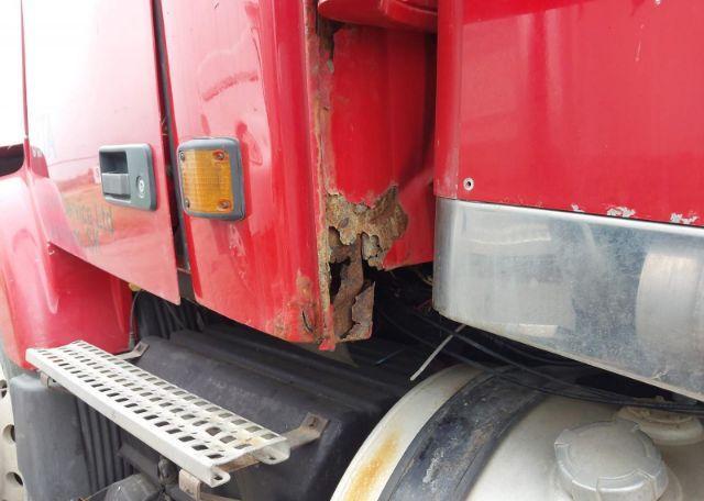 2003 VOLVO VN VNL