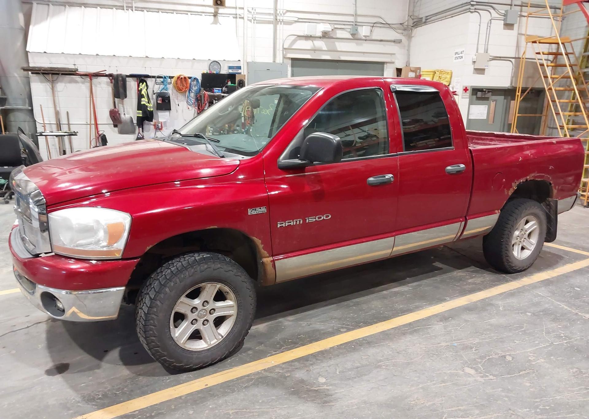 2006 DODGE RAM 1500 ST