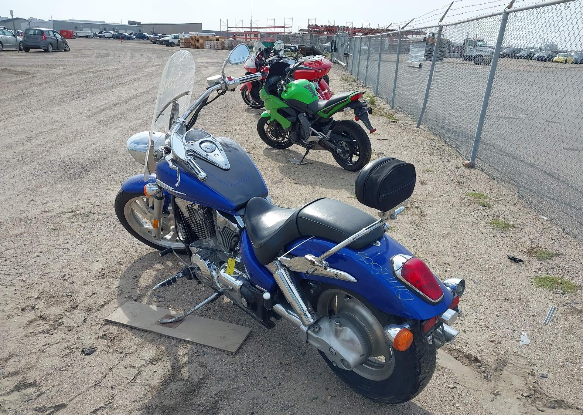 2006 HONDA VTX1300 C