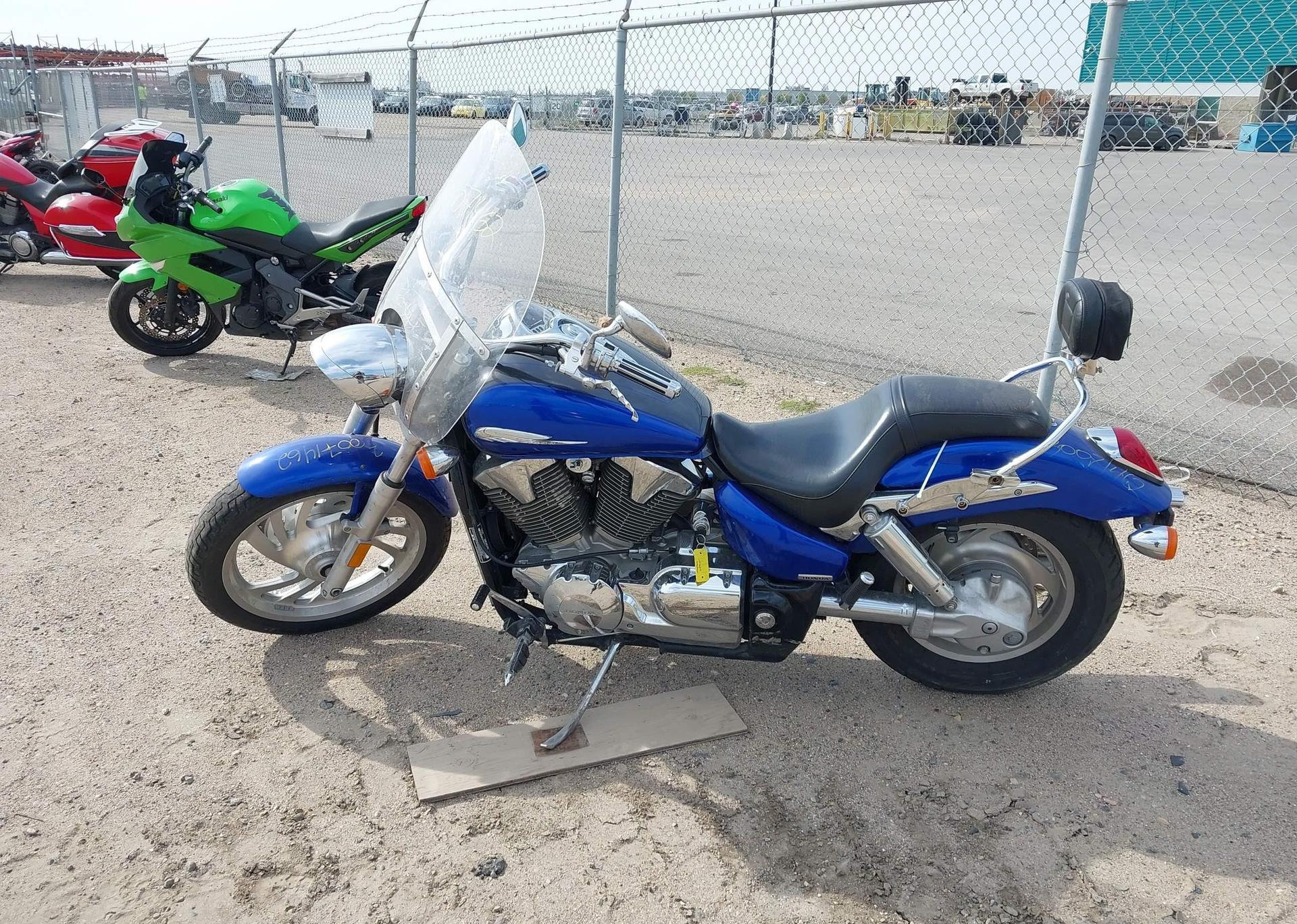 2006 HONDA VTX1300 C