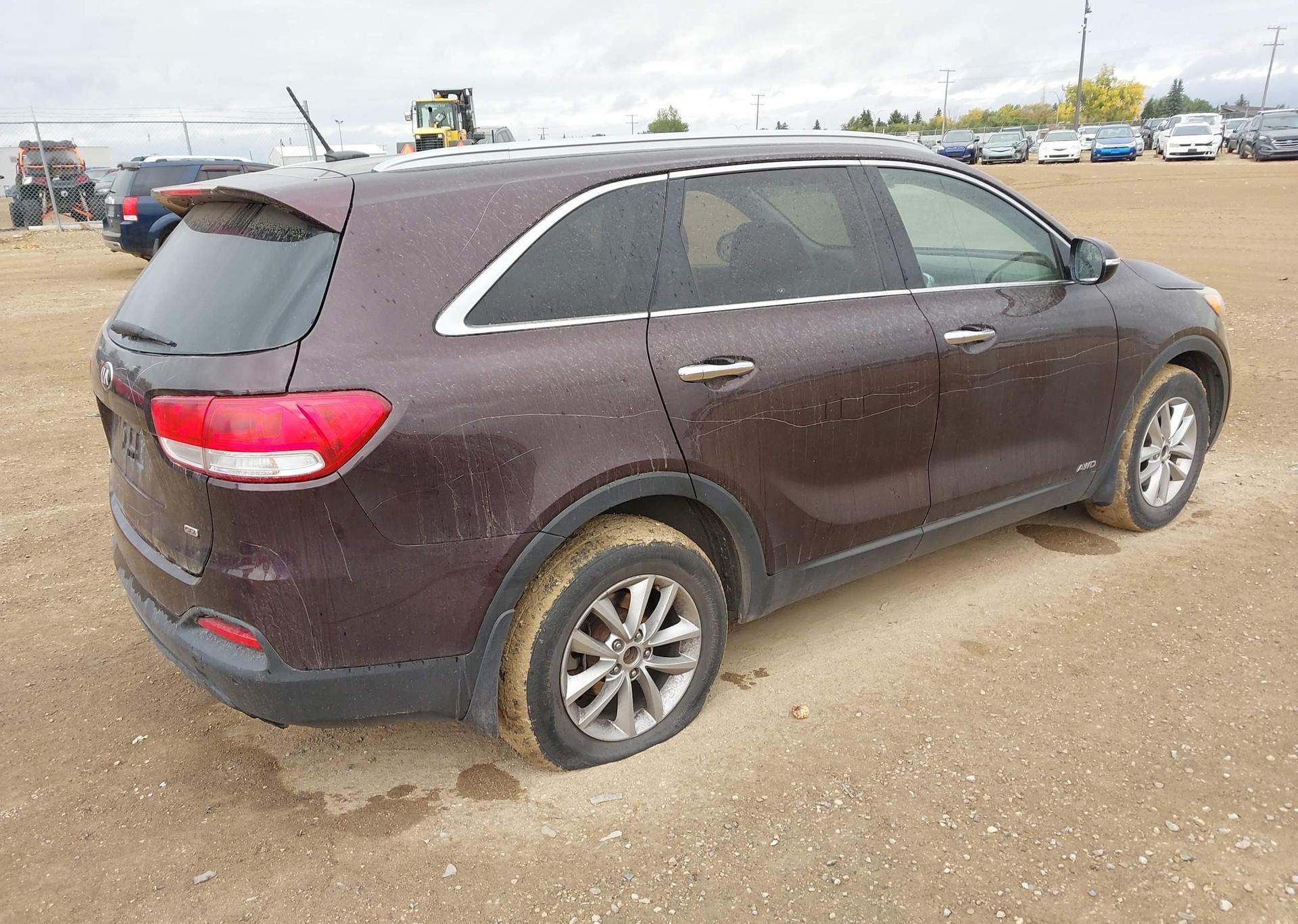2016 KIA SORENTO LX