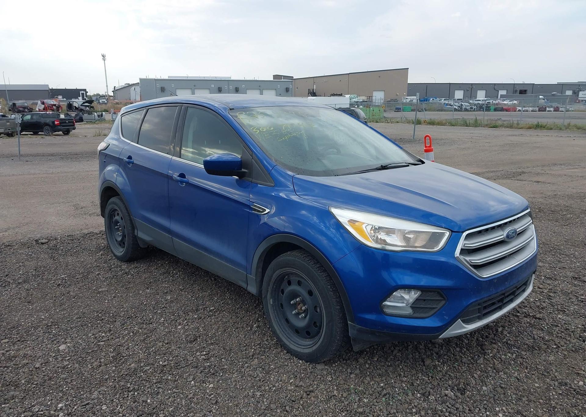 2017 FORD ESCAPE SE