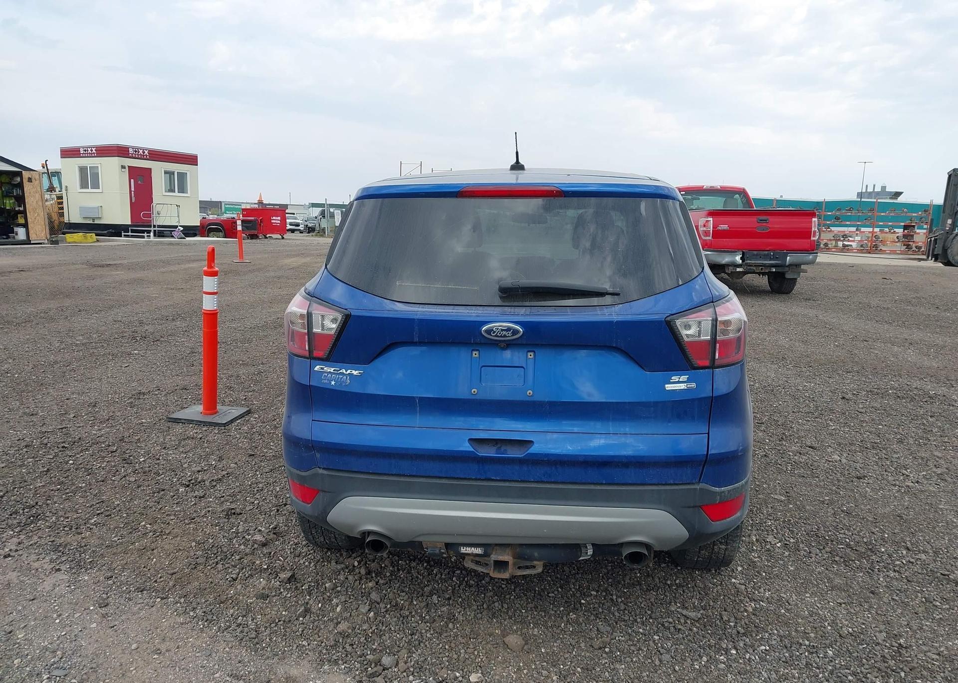 2017 FORD ESCAPE SE