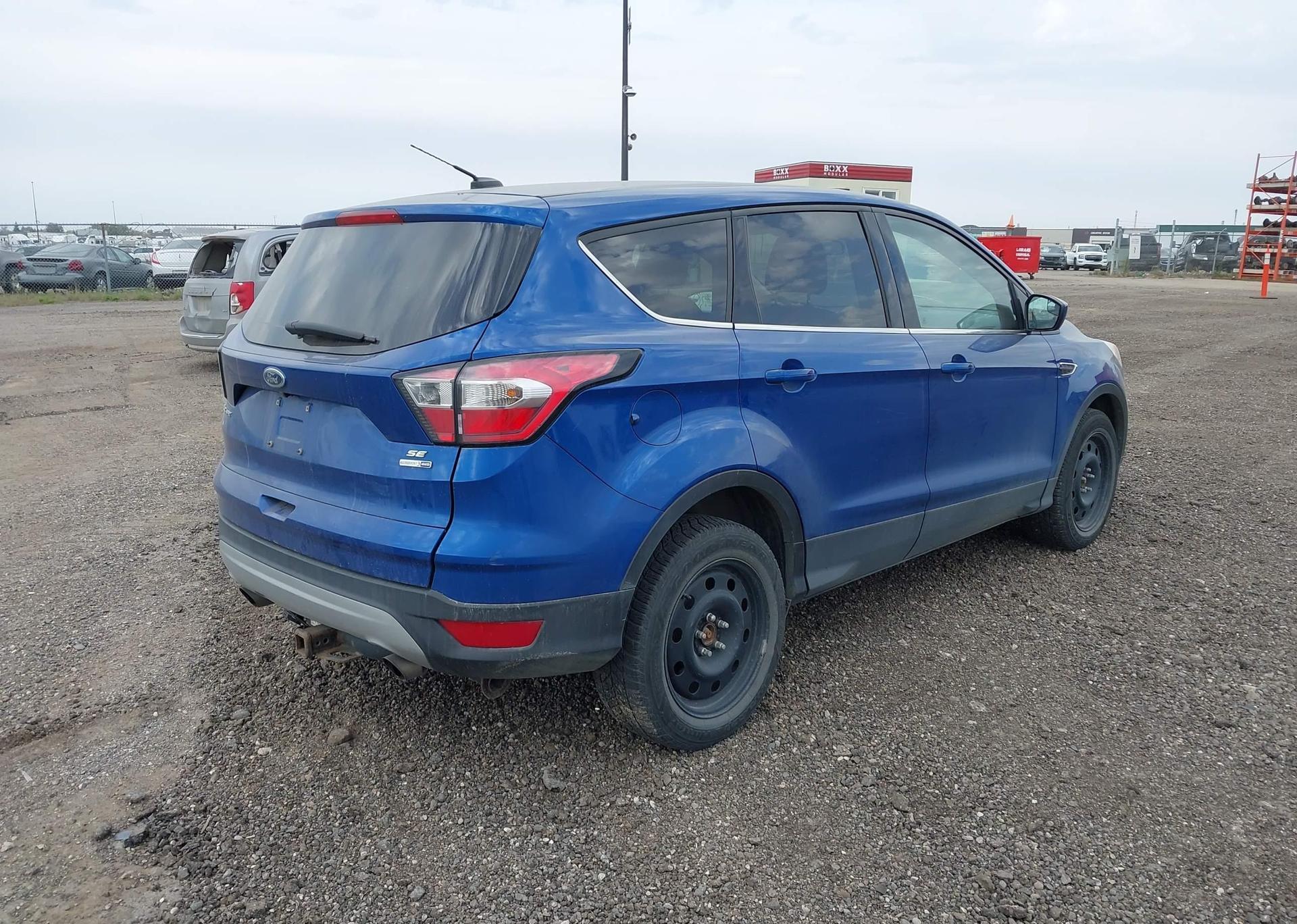 2017 FORD ESCAPE SE