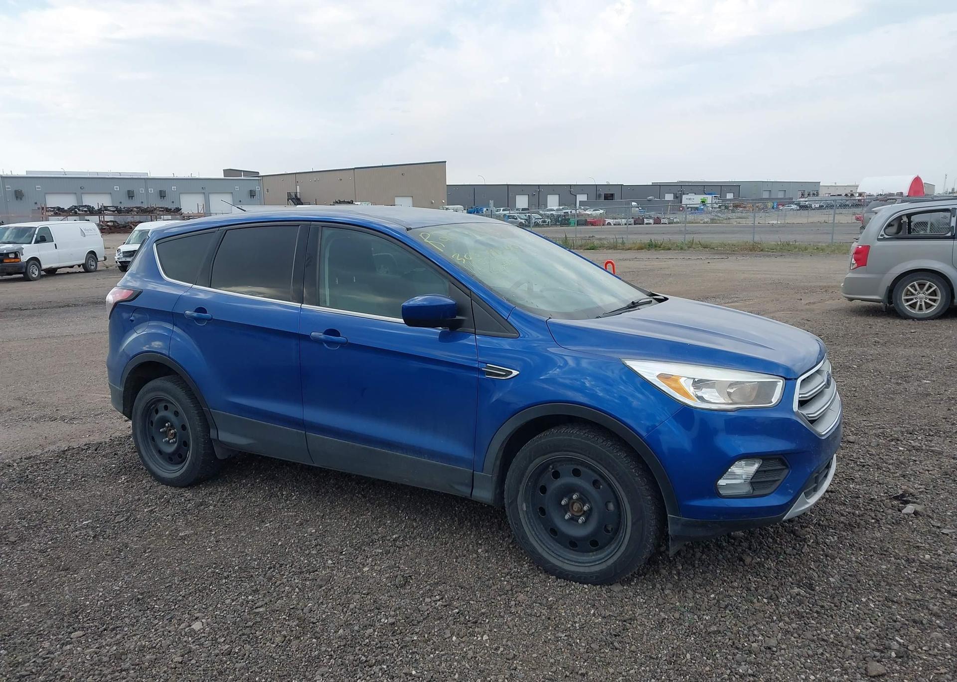 2017 FORD ESCAPE SE