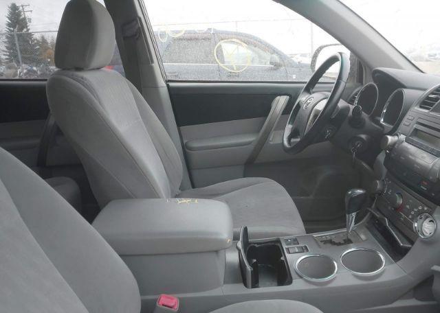 2008 TOYOTA HIGHLANDER SR5