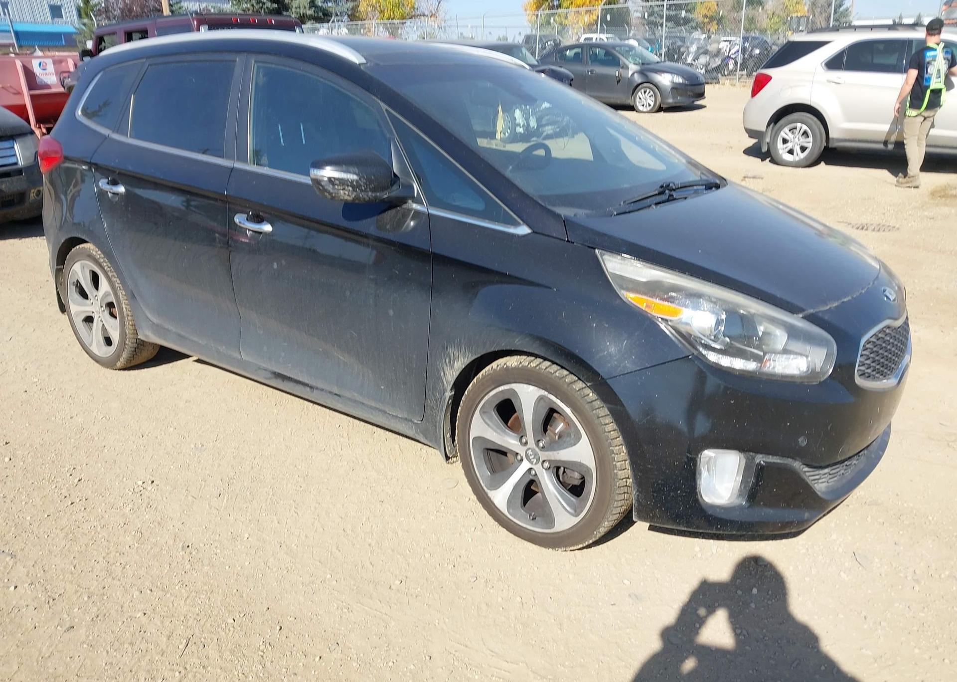 2015 KIA RONDO