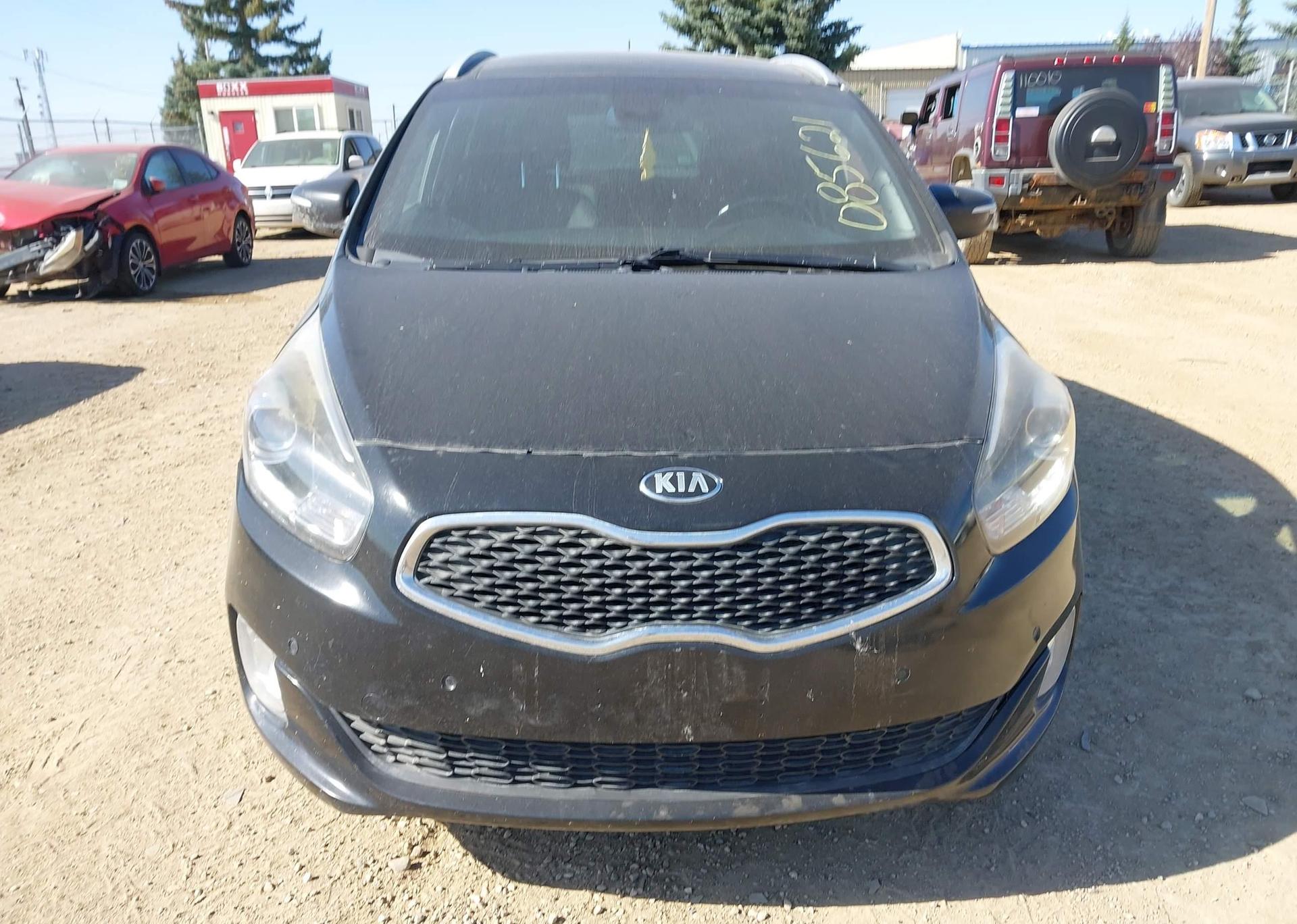 2015 KIA RONDO