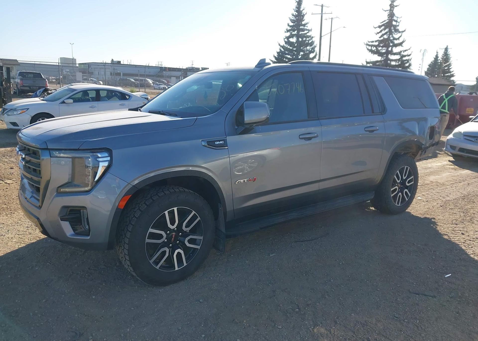 2023 GMC YUKON XL AT4