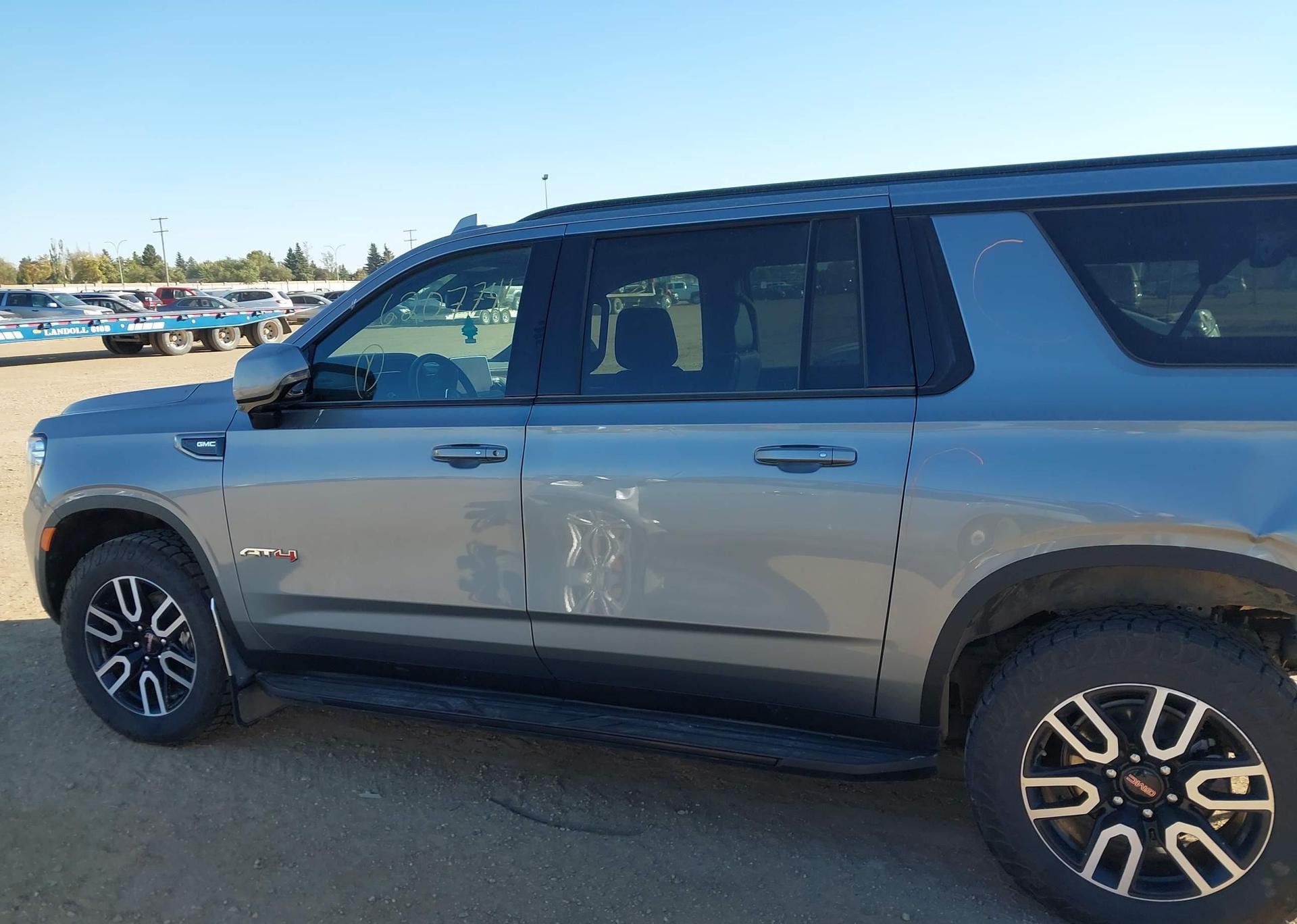 2023 GMC YUKON XL AT4