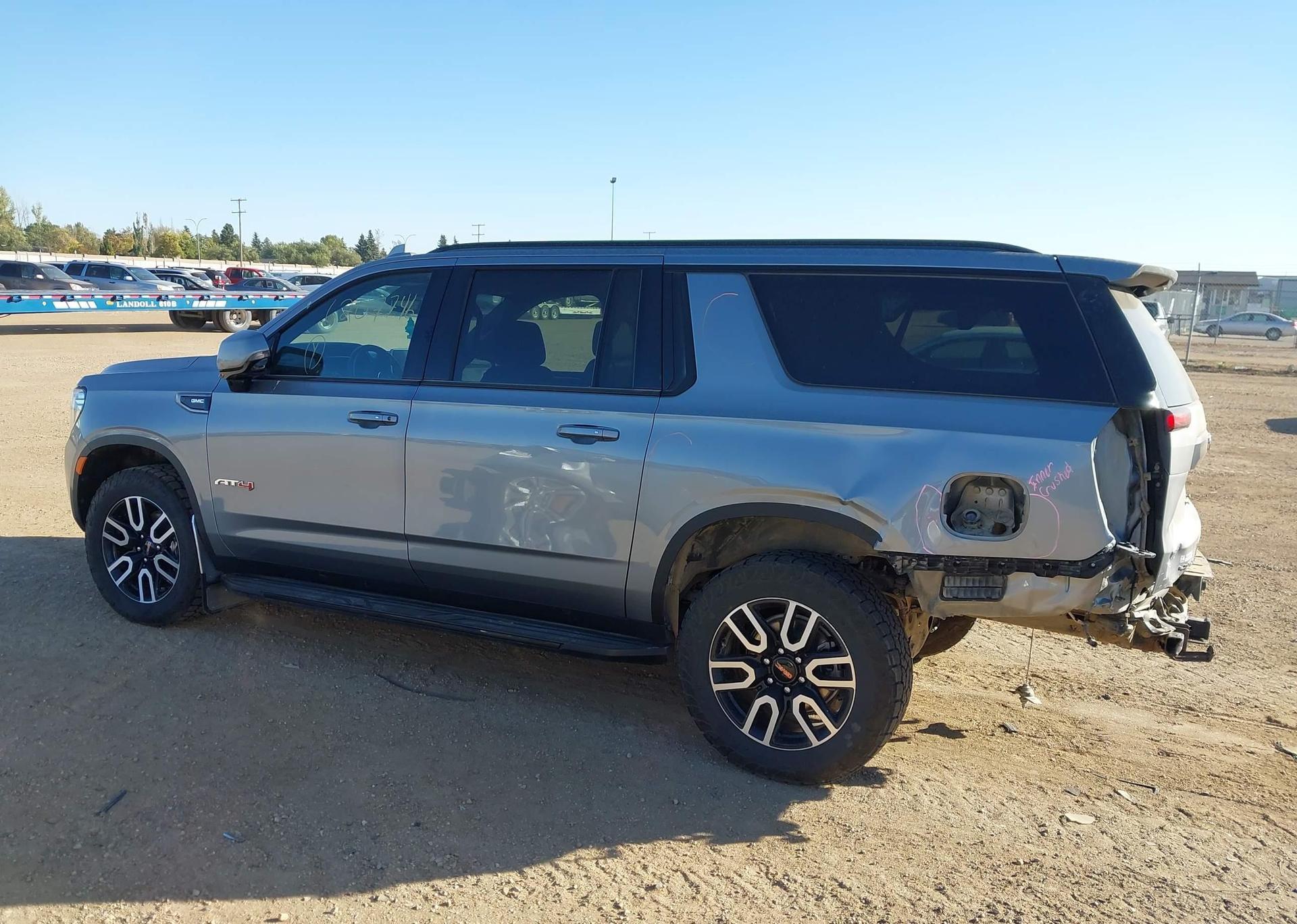 2023 GMC YUKON XL AT4