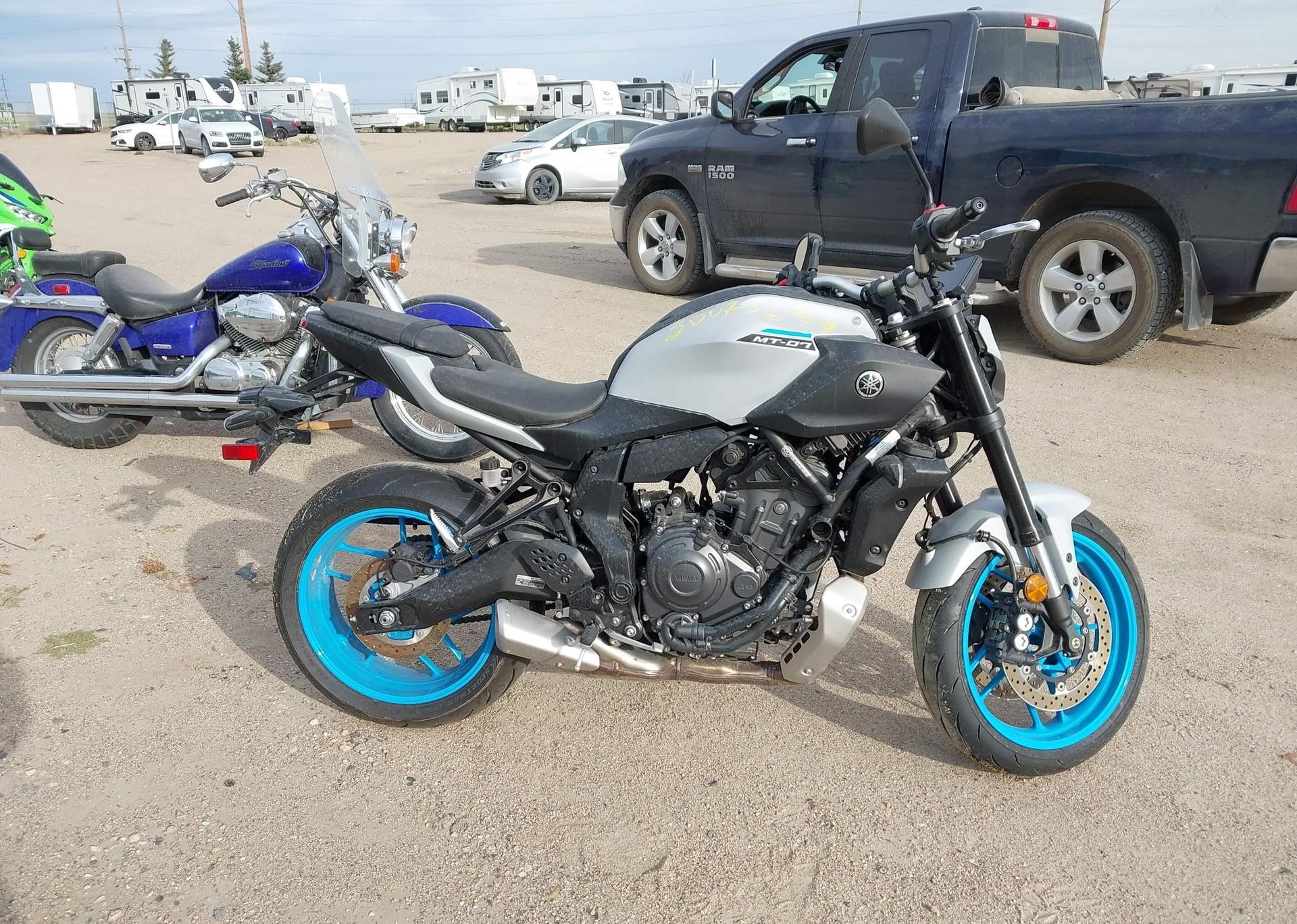 2025 YAMAHA YZF