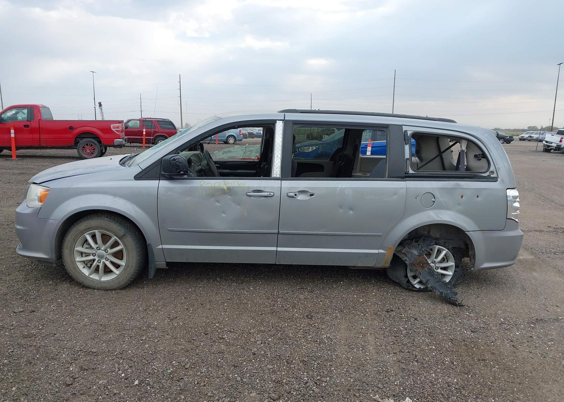 2015 DODGE GRAND CARAVAN SE