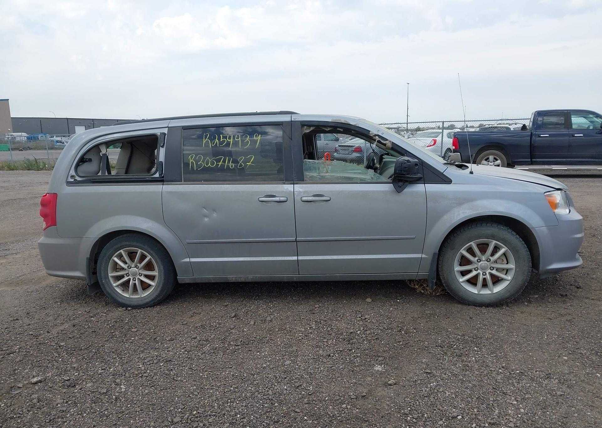 2015 DODGE GRAND CARAVAN SE