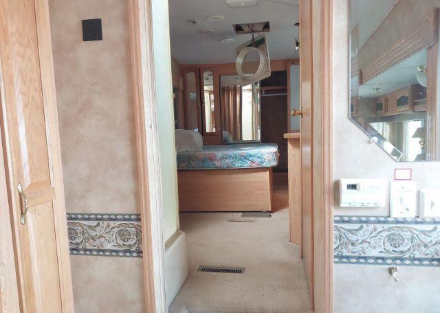2005 KEYSTONE 32TKB