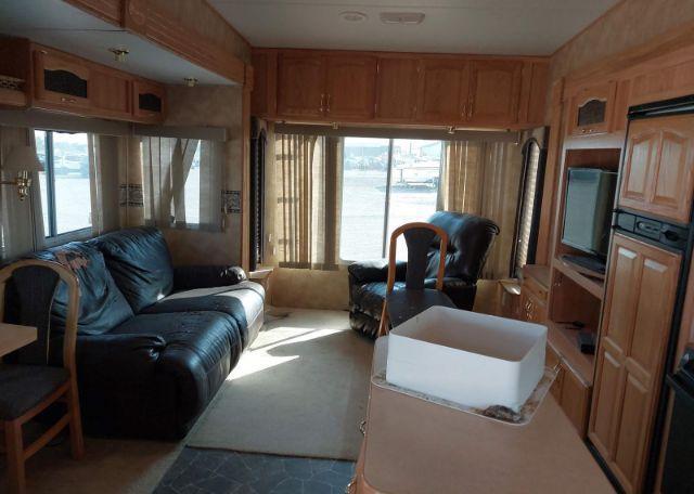 2005 KEYSTONE 32TKB