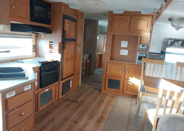 2008 FOREST RIVER INC. ROCKWOOD M-2701SS