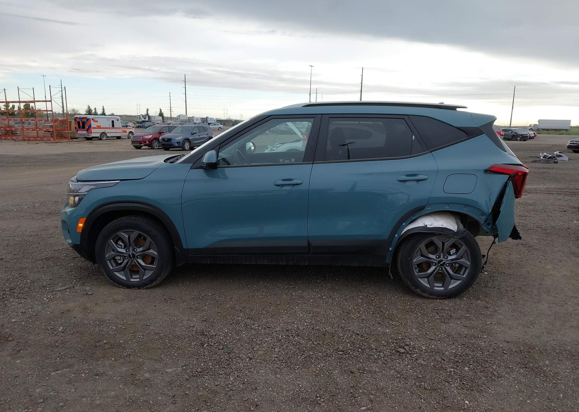 2024 KIA SELTOS LX