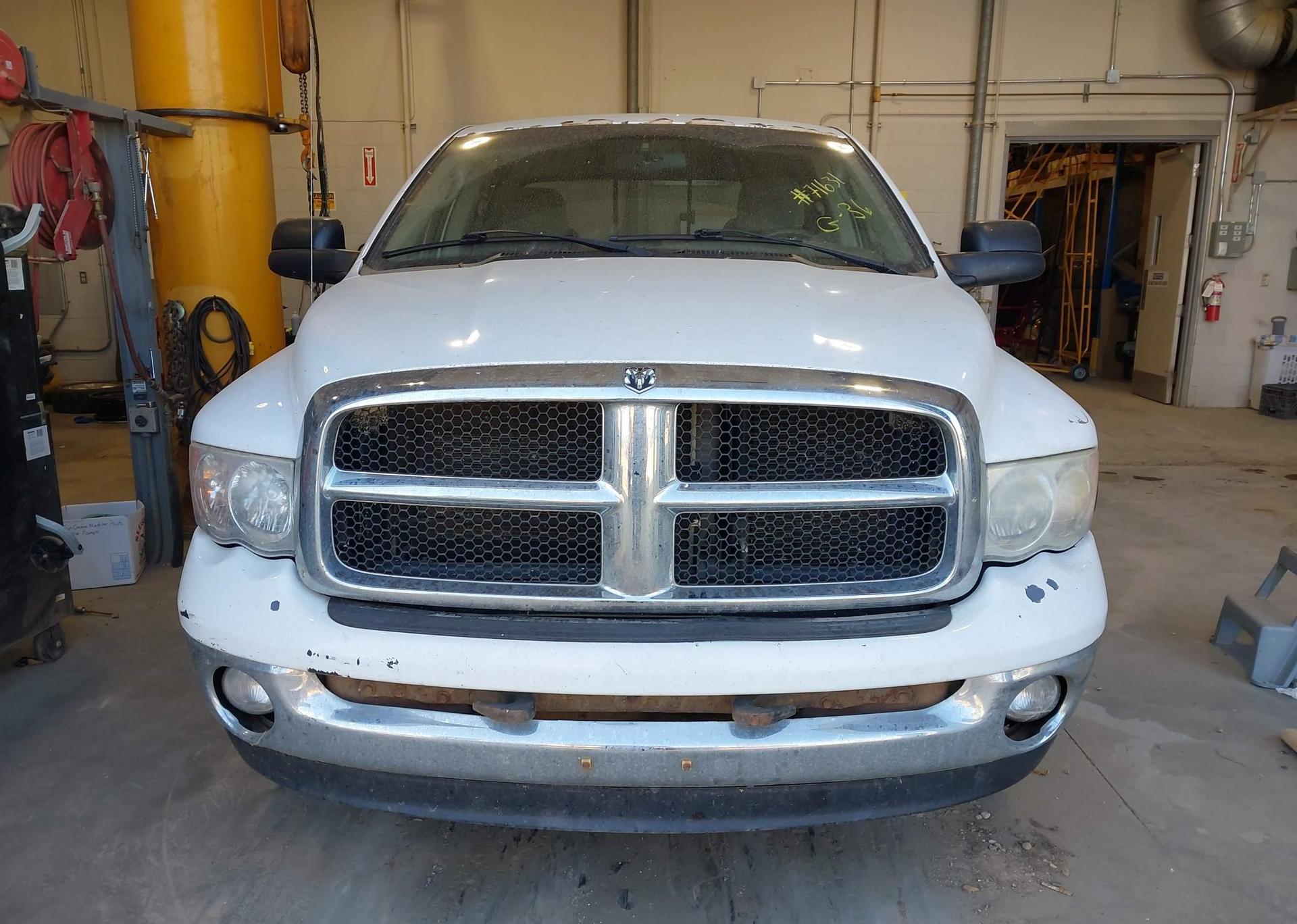 2005 DODGE RAM 1500 ST