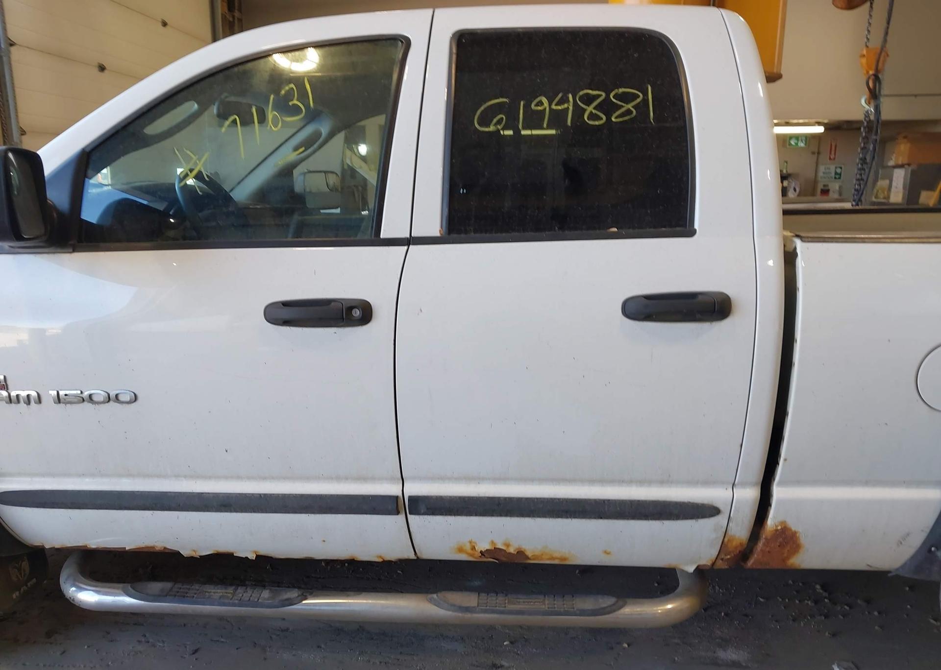 2005 DODGE RAM 1500 ST